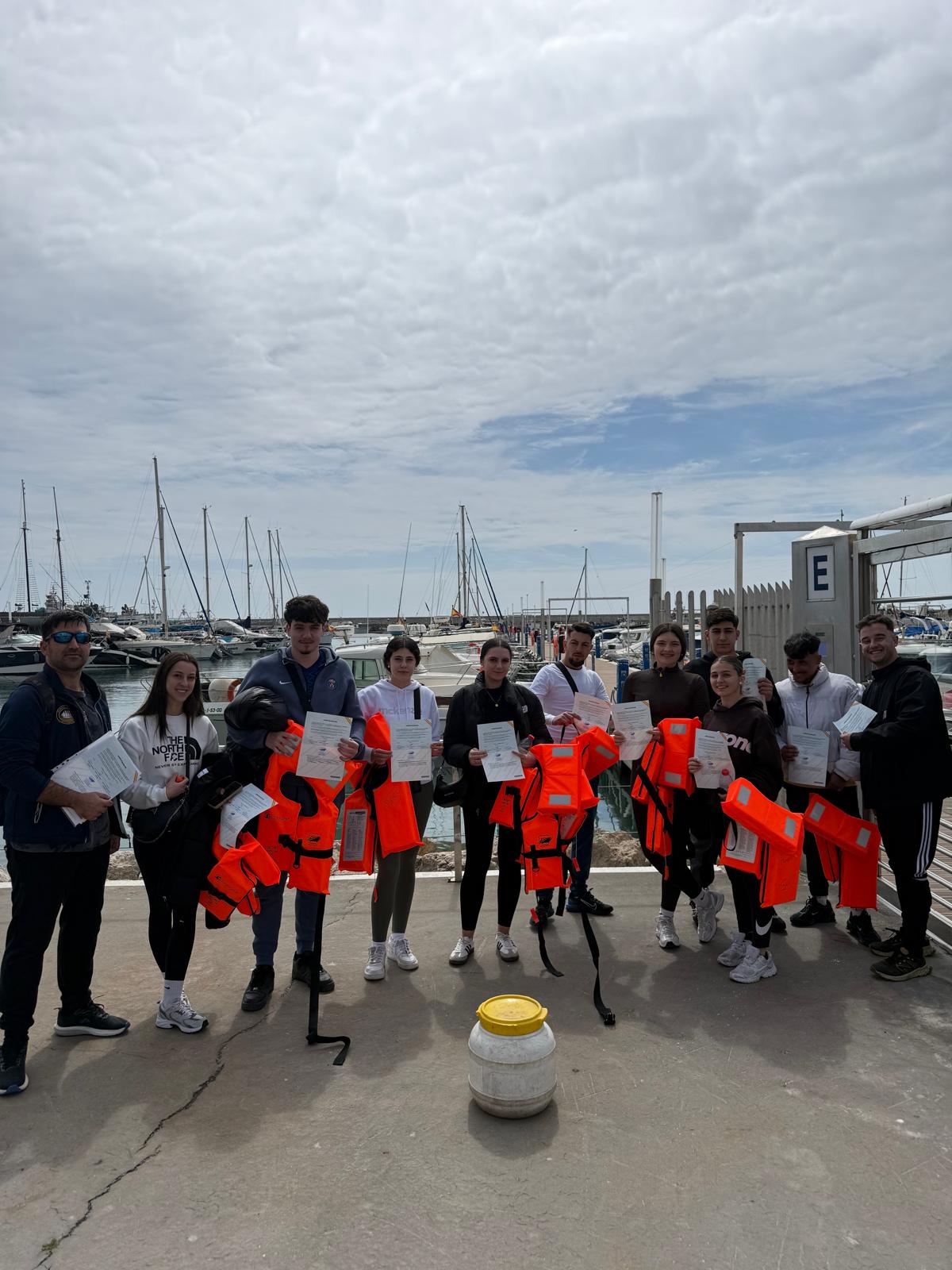 Alumnos con licencias de navegación en Nerja